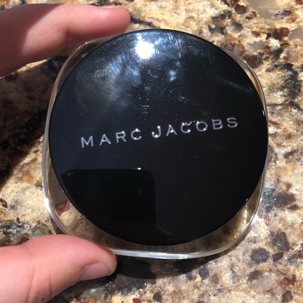 Marc Jacobs Marvelous Mousse Foundation